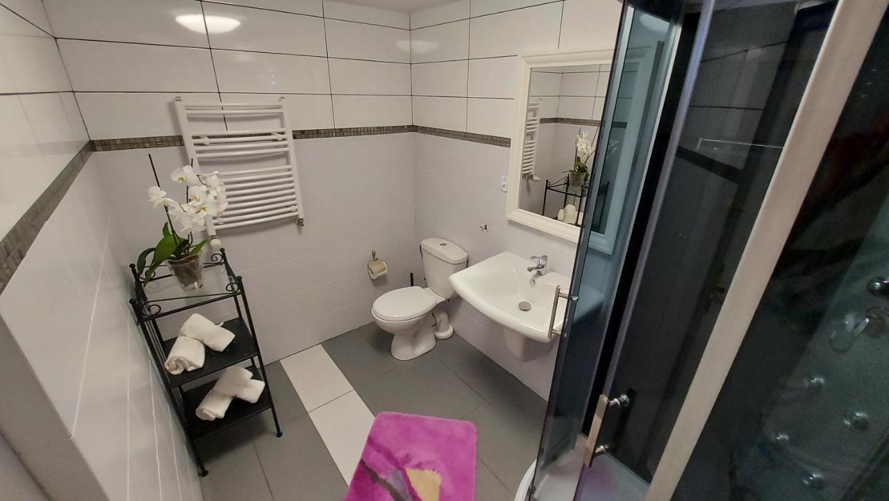 Apartament Stokrotka Lägenhet Lądek-Zdrój Exteriör bild