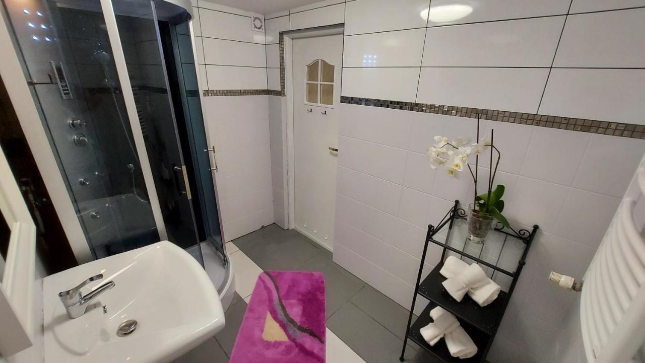 Apartament Stokrotka Lägenhet Lądek-Zdrój Exteriör bild