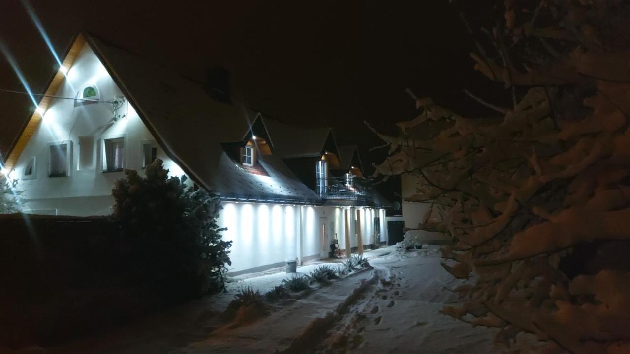 Apartament Stokrotka Lägenhet Lądek-Zdrój Exteriör bild